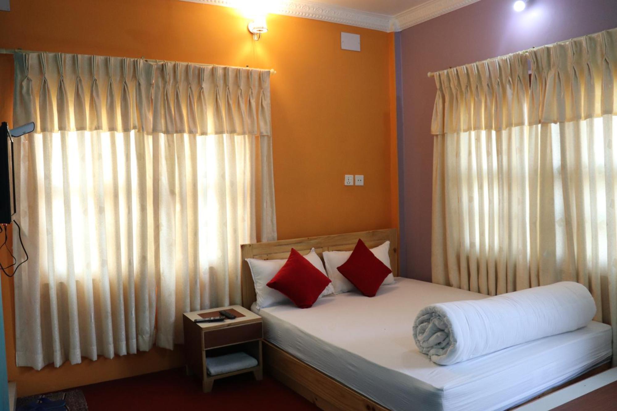 Hotel Young'S Stupa Ranipauwa Extérieur photo